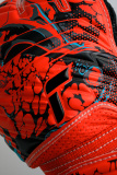 Reusch Attrakt Silver Junior 5372215 3333 black red 2